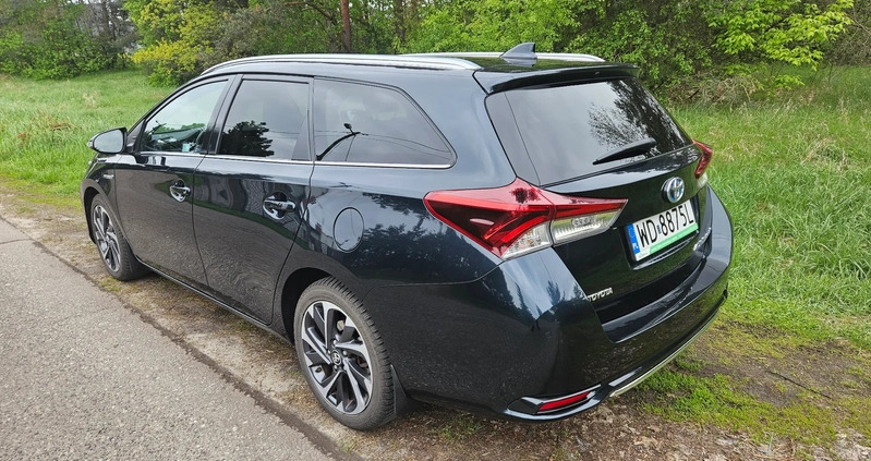 Toyota Auris cena 70000 przebieg: 58900, rok produkcji 2016 z Warszawa małe 79